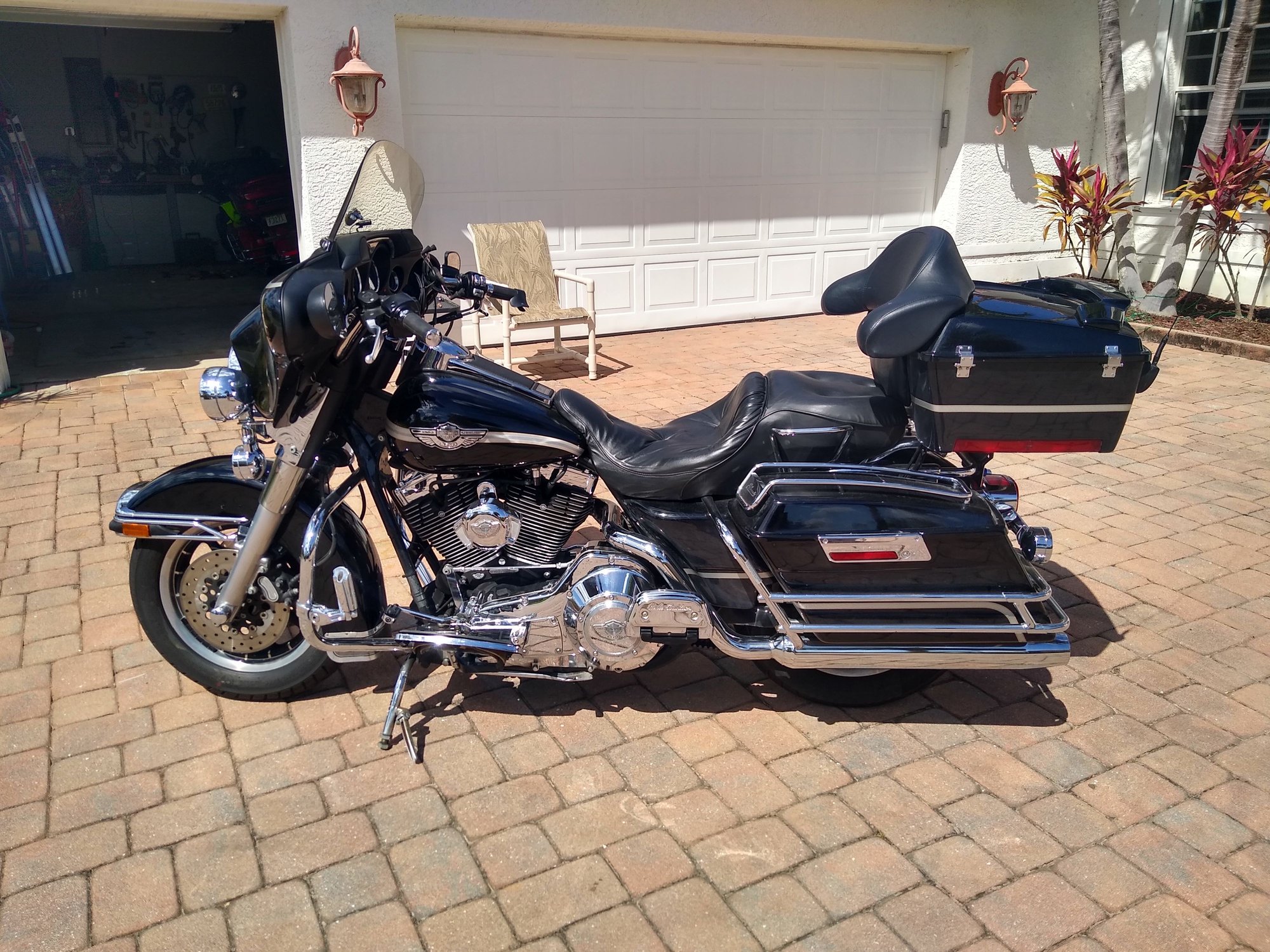 Sissy bar on FLHTP (Electra Glide Police) Harley Davidson Forums