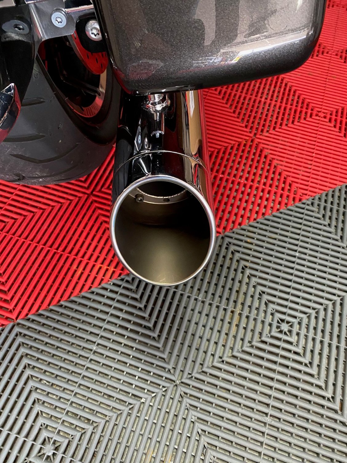 D&D M8 Billet Cat & Ghost Pipe Harley Davidson Forums