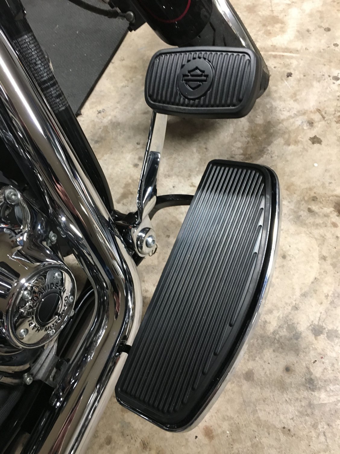 HD floorboard kit for 06 and up will fit earlier model Wide Glide Harley Davidson Forums