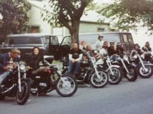 In this Group you got a Duo-Glide, K-model, Shovels, Sturgis, Sportster, Sprint. pitbull, chevy Van, a Panel, couple ol Ladies and a bunch of Brothers.