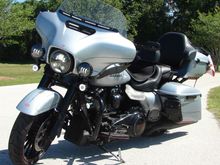 He did some  nice work on the rear fender as well, but unfortunetly, hidden under my add on Tour-Pac.