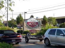 Destination on Day 3 was our stop for the weekend at the Chalet Motel in Mequon, Wisconsin.