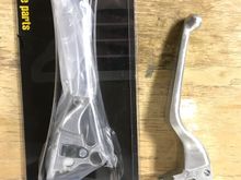 Stock 2018 Softail Fat Bob FXFB levers. Pulled at 800 miles. Will fit other models. 
$40 shipped 