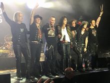 Hollywood Vampires are great. Second time we’ve seen them. Small lineup change but they still burnt it down. Check them out if you get the chance. 