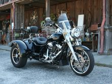 Antique Peddler ... Picked Up A Great HD Wooden Wall Plaque Here