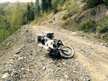 ... thats that big rock event that kicks out your front tire... I picked the wrong line and was going to slow.. what you cant see is how damn steep that short pitch of the road was....