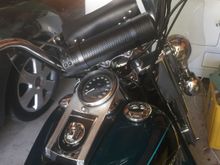 My indie came over and got my soundbar installed. Can't tell you how great it is to have tunes while cruising 😎