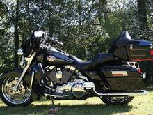 Tall windscreen on for Fall and Winter riding '07 Ultra