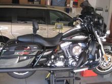 Fall upgrade pic of bike w/new rear saddlebag guards.