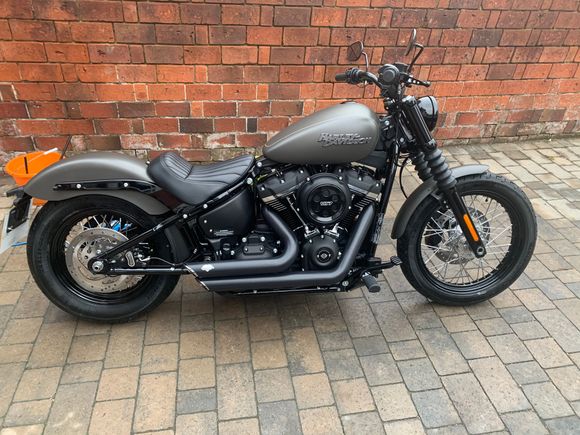 So over the last two weeks I have put on black upper fork covers, black hand levers, front and rear thunderbike LED indicators. Next on the list are some new mirrors and hand grips, but I think that will be for it until next year and it comes out of storage 
