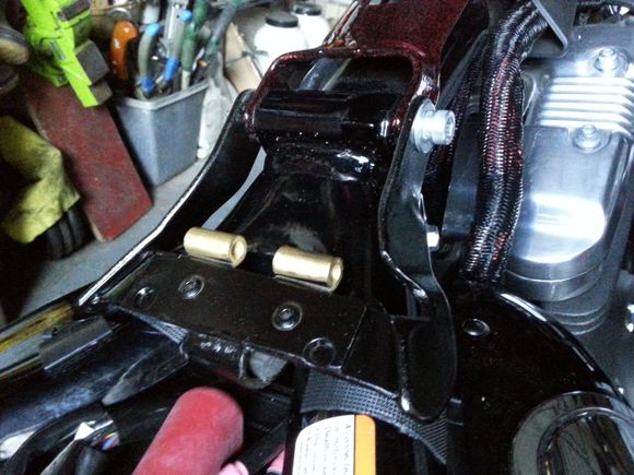 The front receiving end of the hinge mounted on the bike...