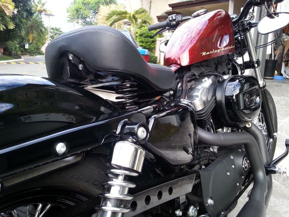 The finished build mounted on the bike. It now exposed the "butt" of the stock chair so I had to cover it up somehow, decided to build a 3rd brake light in it...