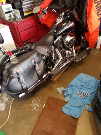 Now I'm jist waiting on my back seat to get done at mean city cycles, and the snow to go away.