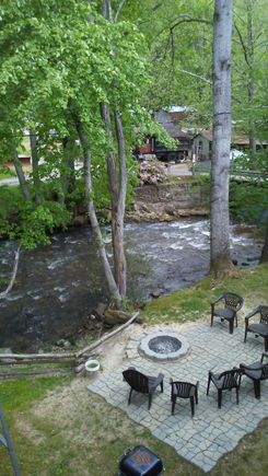 The view from our room at the Creekside Lodge...so peaceful.