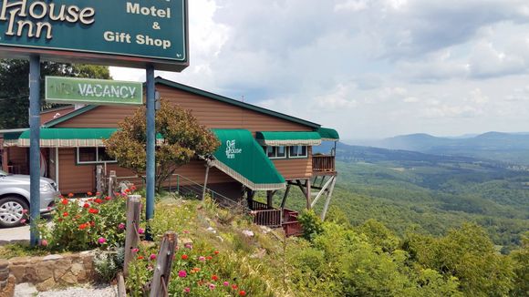 Great lunch at the Cliff House Inn.
