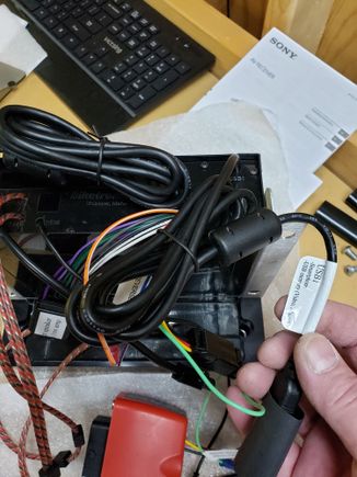 The USB cables are tagged from the factory: the USB1 is the cable you have to use for AA/CP functionality.