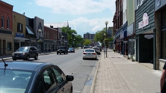 Downtown St. Thomas. This city has virtually become somewhat of a ghost town since the big Ford factory closed at Talbotville just up the road. Very sad for the thousands that lost their jobs and the economy of this town.