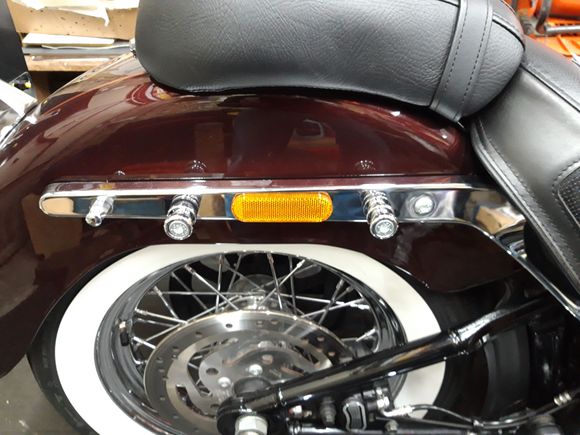 Just rear fitted with stock pan head screw front.