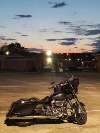 Patiently waiting for me at the gym after a late afternoon cruise.