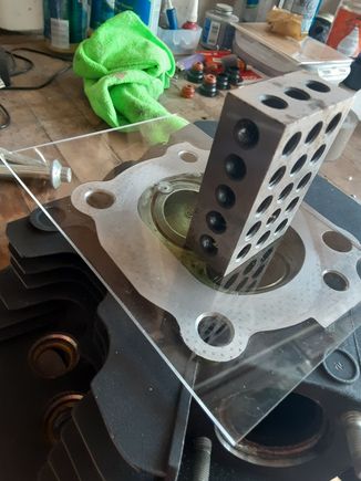 Measured cylinder head volume. 86cc.

Now om waiting on a gasket kit before i can move any further.
