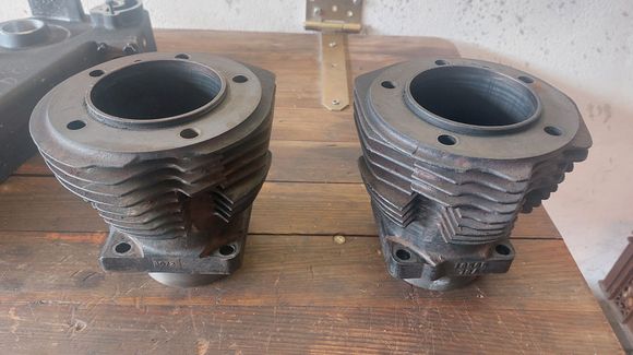 Cylinders will be in gloss black , not wrinkle . . .