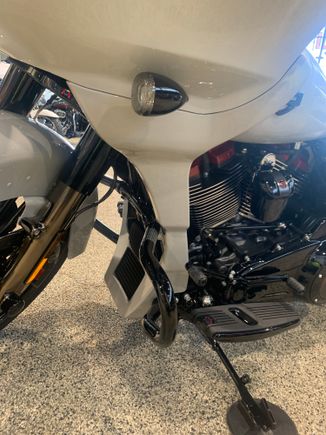 This is what I want.  It seems the mustache bar on this CVO is mounted right above the oil cooler.  I want the CVO Mustache Bar and spoiler kit which I found the mustache bar but all of the mustache bars say I need the drop down bracket for Road Glide models.  But this CVO is mounted differently.  Has anyone else done this modification?