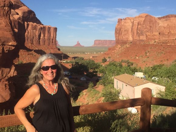 Gouldings campground Monument Valley. Cooling off now. Time for boat drinks.