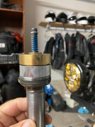 I guess that silver item is an Emulator adapter?