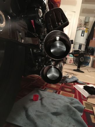 Final install 2012 Dyna Wide Glide, V&H twin slash slipons