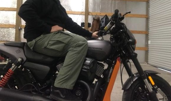 oem seat, hips below knees