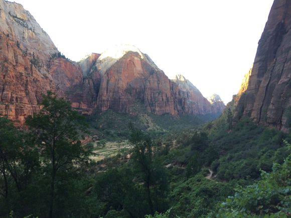 Starting up the trail to Angels Landing