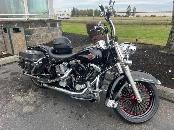 DNA Mammoth 52 fat spoke wheels 18” front, 16” rear. 