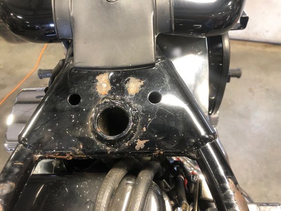 This the seat post fixture on my 1984 FLHS
This will accept a standard seat post plunger.