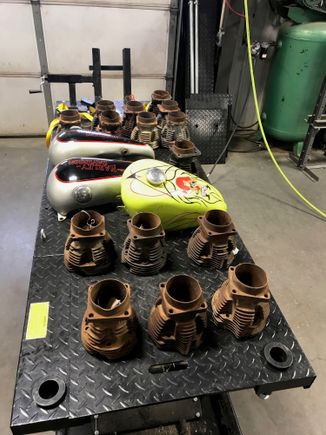 Cylinders and tanks, almost perfect 79 low rider tank set cool hand painted sportster tank.