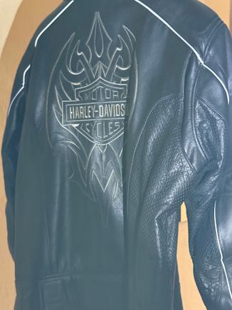 reflective sleeve piping