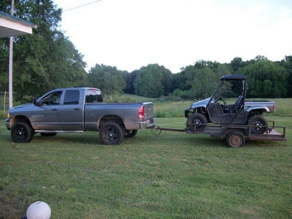 Dodge 2500 Cummins and matching Rhino