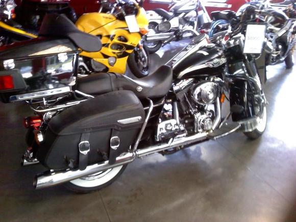 03 fhlrci in showroom