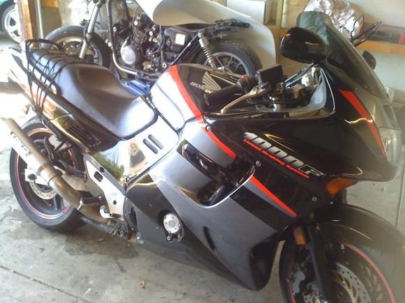 CBR 1000f fun to zip aroumd