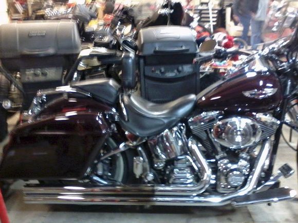 05 Deluxe with FLH BAGS RHS