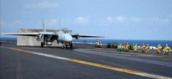 Final catapult launch of an F-14....The end of an era!