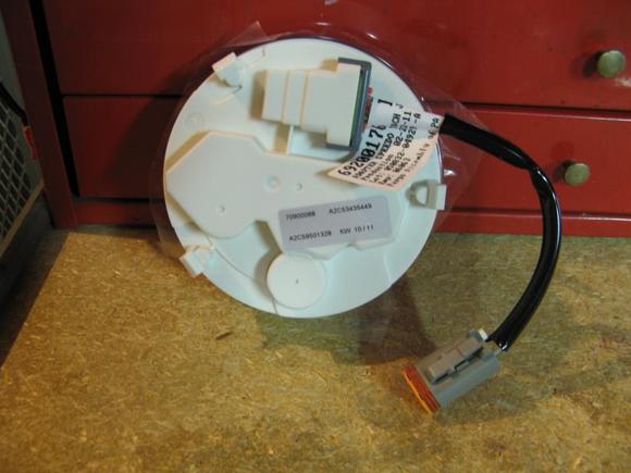 Connect supplied ECM Data Port connector.