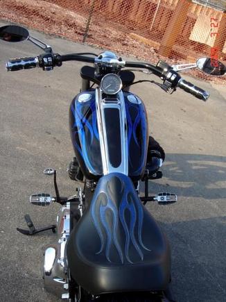 TOP VIEW
High-End Custom Seat - Tribal w/ Alligator
Kuryakyn Hand Grips and Footpegs
Powdercoated Bars and Speedo Housing
Kuryakyn Mirrors w/ Integral Turn Signals