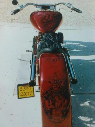 Home made : tank / Frame / Exhausts / Seat / Etc..
(Special red candy House of Color paint by Mister GIGER..)