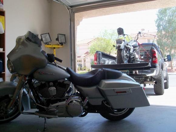 Bobbie (loaded) and Glide about to be separated.