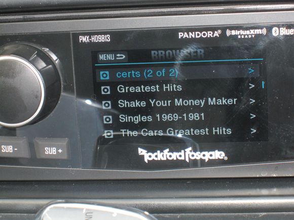 A very poor implementation/display of the MP3 directory structure on the USB card.