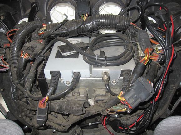 Stock HD radio with both iPod and CB modules. Also in the picture is an Apple iPod Nano connected to the iPod module.
