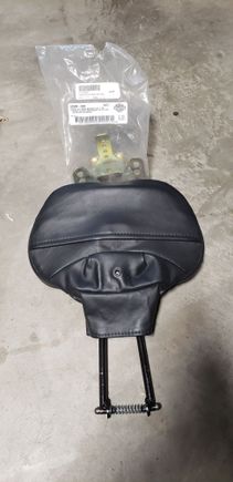 HD driver backrest with mounting kit. Used for about one year. Great condition. $150 shipped