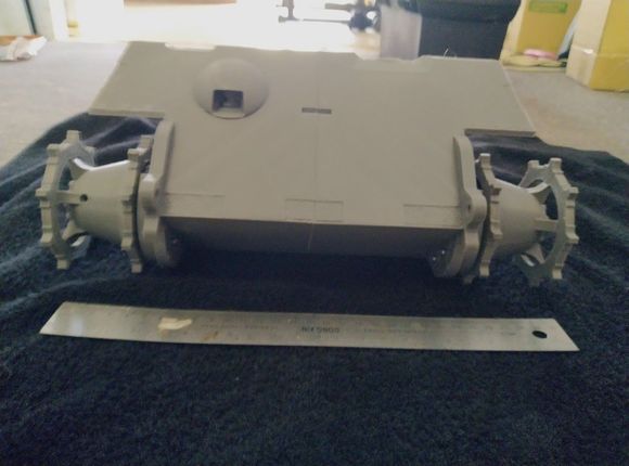 Front plate and final drive , it's a bit over a foot wide at the drive.Tracks and fenders will make it a bit wider.