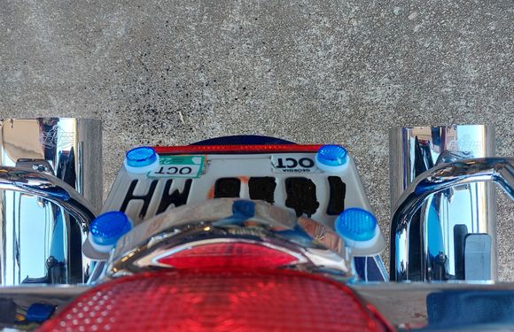 Uneven pipes.  The right pipe (left in picture) is over 1 inch longer than the left. 