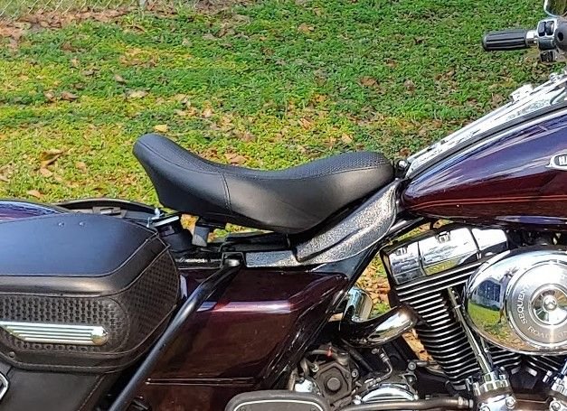 Early-style police seat mount on my 2006 RKC